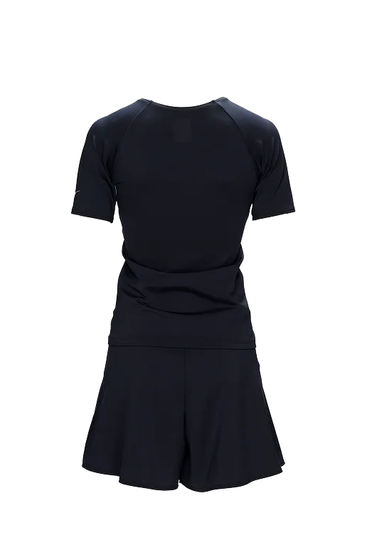 FLARE FIT SHORTS 着用イメージ（背面）